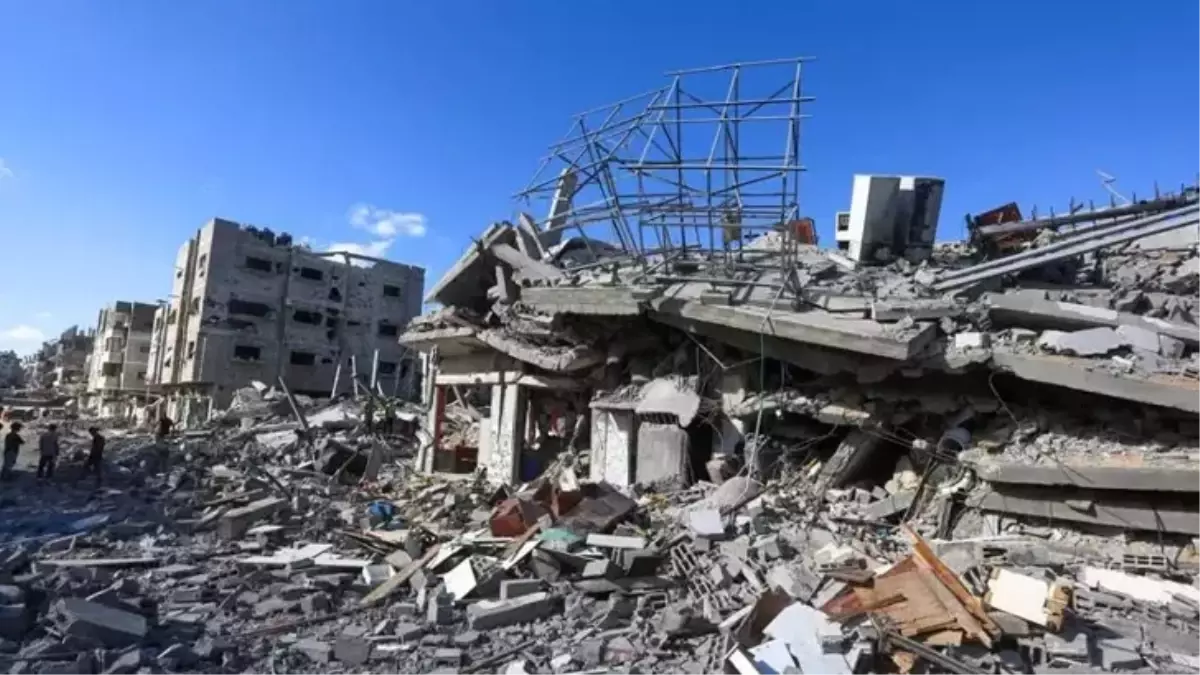 hamas israilli iki esirin cesedini teslim etti LaE14ORu.jpg