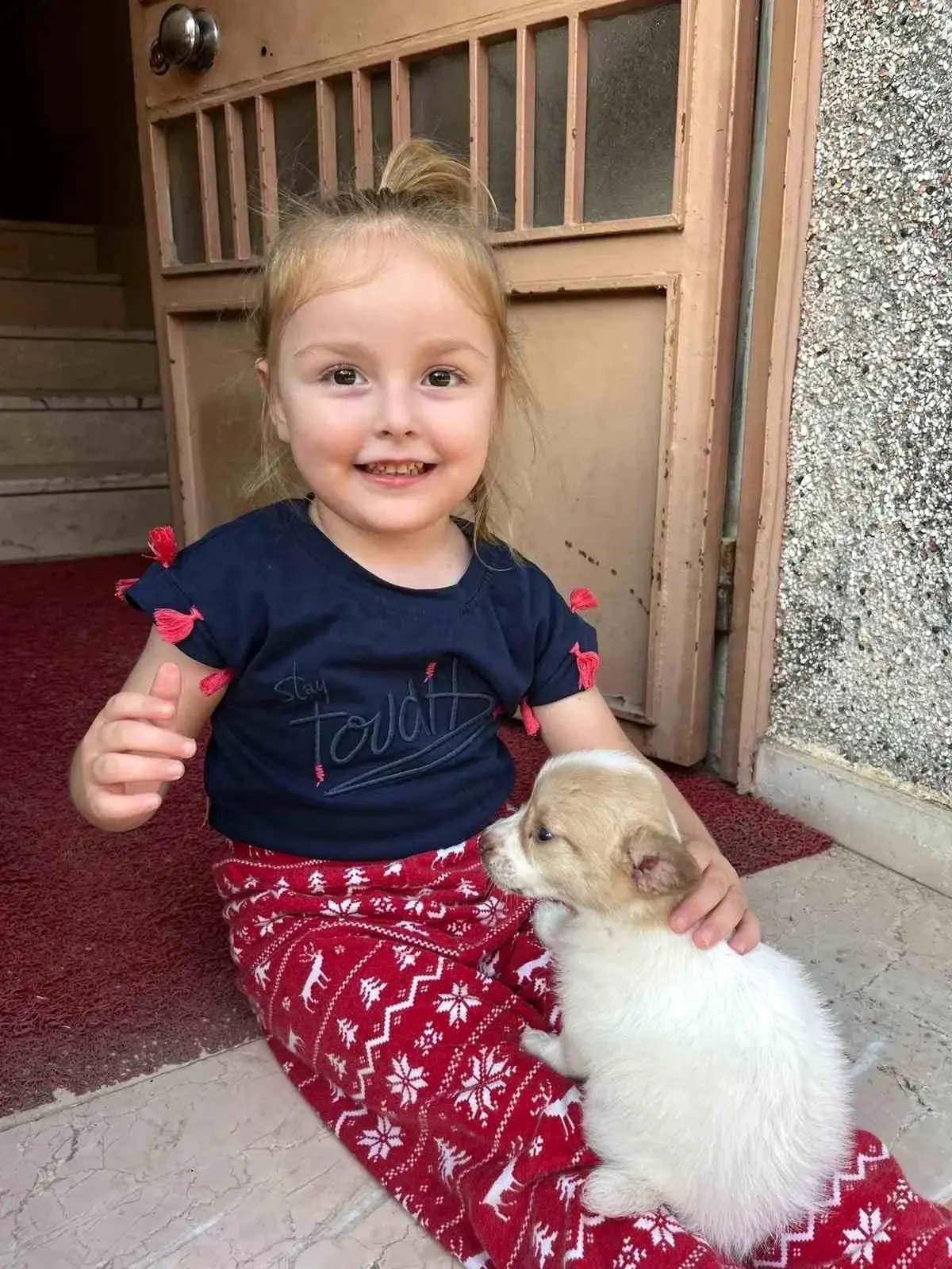 hayatta olmayan berrayi mebbise kayit edip okula geldi gibi gostermisler iG2kRWJ1