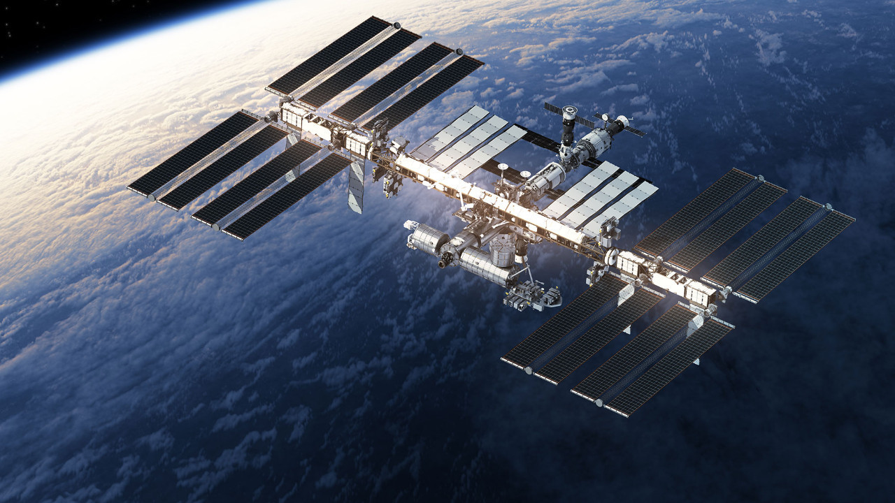 tarih boyunca uluslararasi uzay istasyonunda yasanan en korkunc anlar duAedK3T