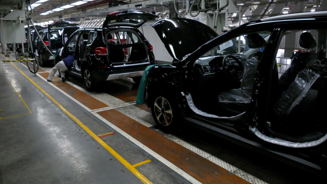 Avrupa’nın Otomotiv Devi Stellantis, Volkswagen ve Ford, Fabrikalarını Çinli Şirketlere Satıyor