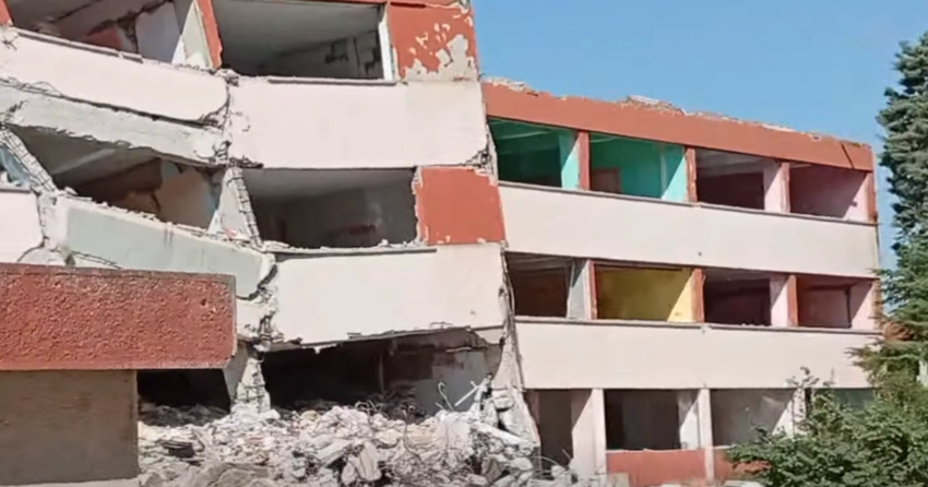 Edirne kesanda yikim tamamlandi gozler yeni okulun yapiminda h2Mku8i6